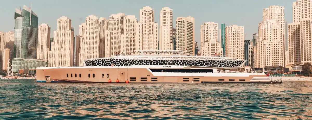 Departure times and how to board