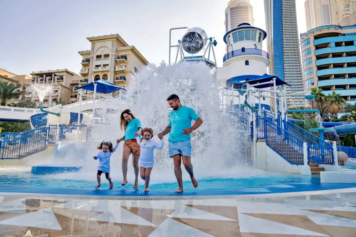 Il parco acquatico di Dubai è misto?